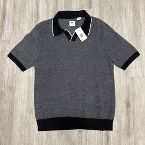 Levi’s size small navy blue and white collared shirt